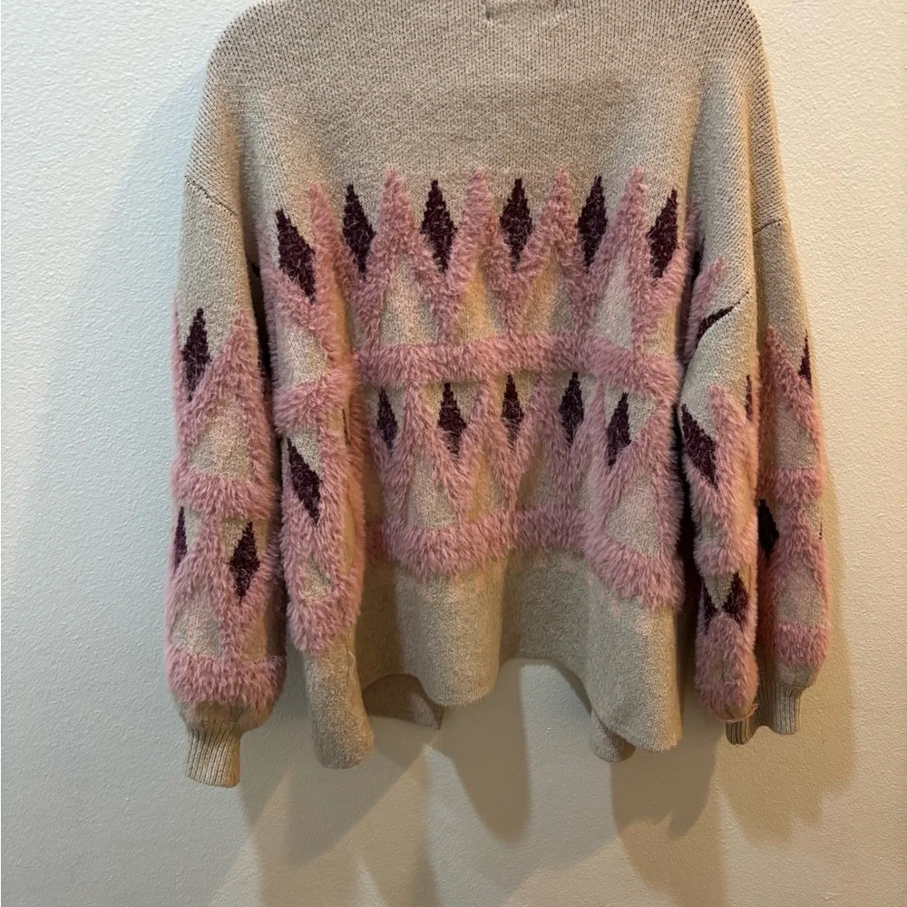 New Directions Fuzzy Soft Geometric Cardigan – Women’s Medium balloon sleeves
